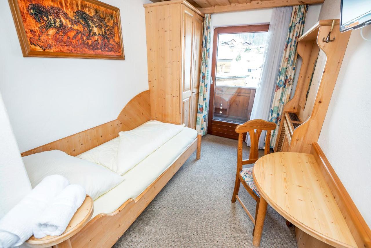 Heart Hotel Talhof Nigg St. Anton am Arlberg Exterior foto