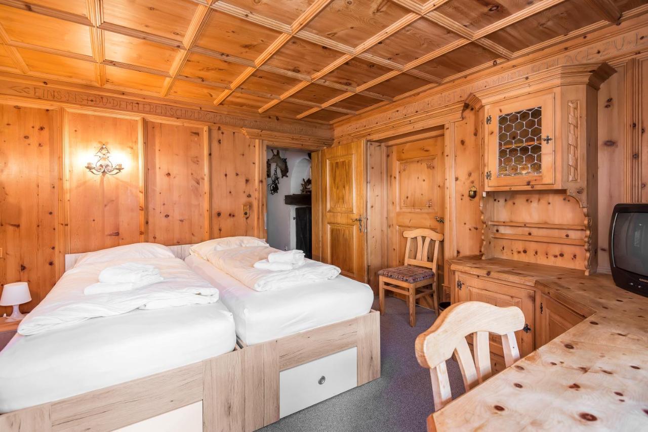 Heart Hotel Talhof Nigg St. Anton am Arlberg Exterior foto